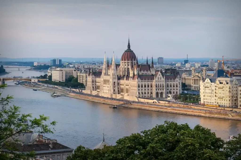 Budapest Hungary budget travel tips