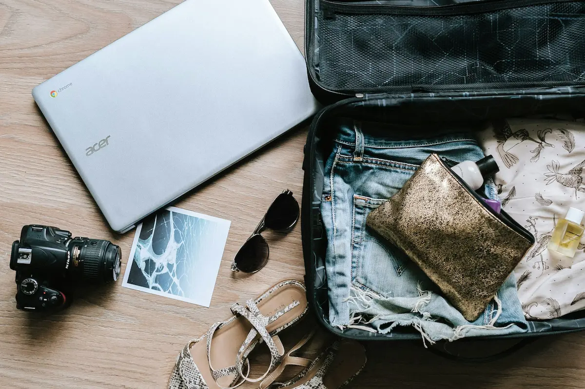 You are currently viewing Carry-On Packing List for Travel (2026): What to Pack, What to Skip & Pro Tips